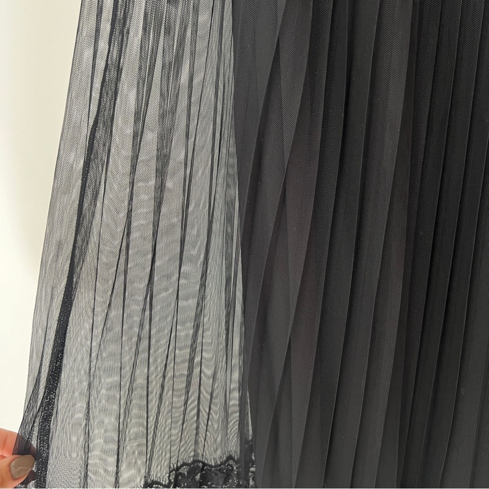 Garcia | Pleated Maxi Skirt with Lace Overlay - Picture 10 of 13